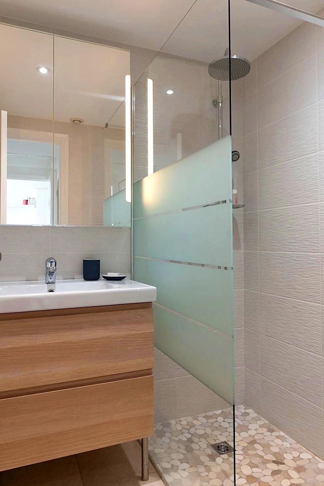 Salle de bain de luxe dans nos villas spa à louer à Santa Giulia