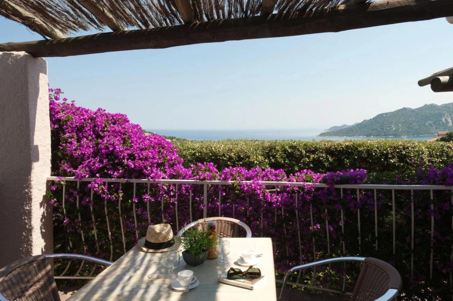 Villa avec vue mer à louer à Santa Giulia