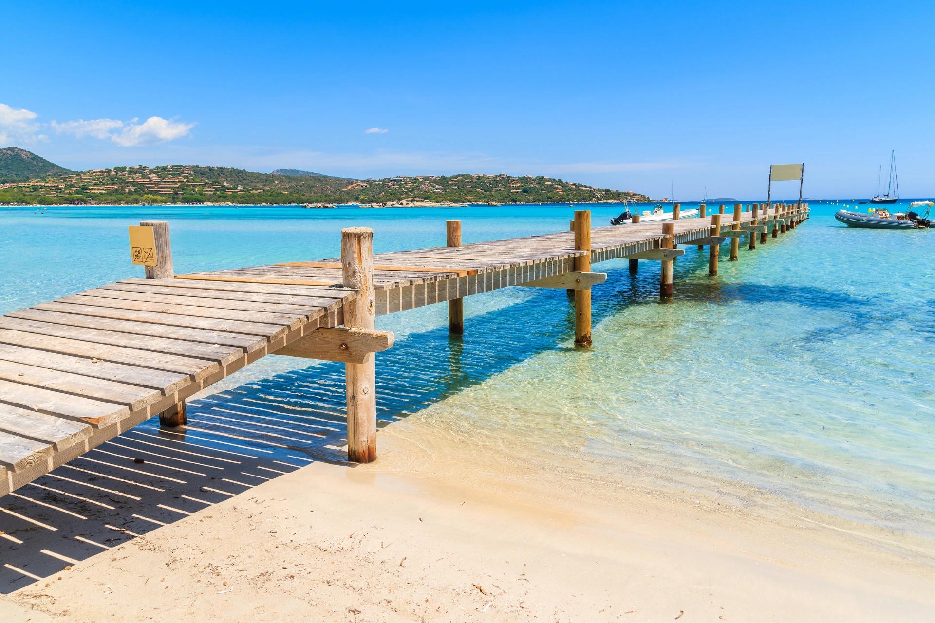 La belle plage de Santa Giulia en Corse-du-Sud