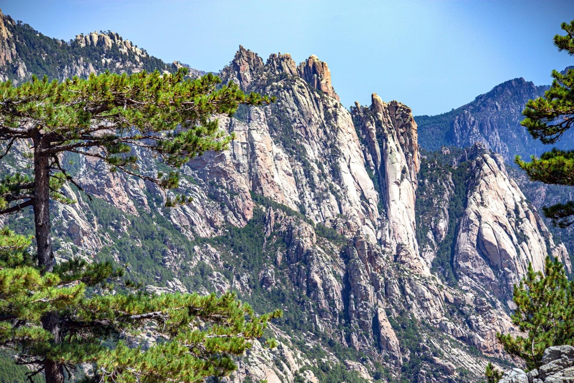 Les magnifiques aiguilles de Bavella près de Porto-Vecchio