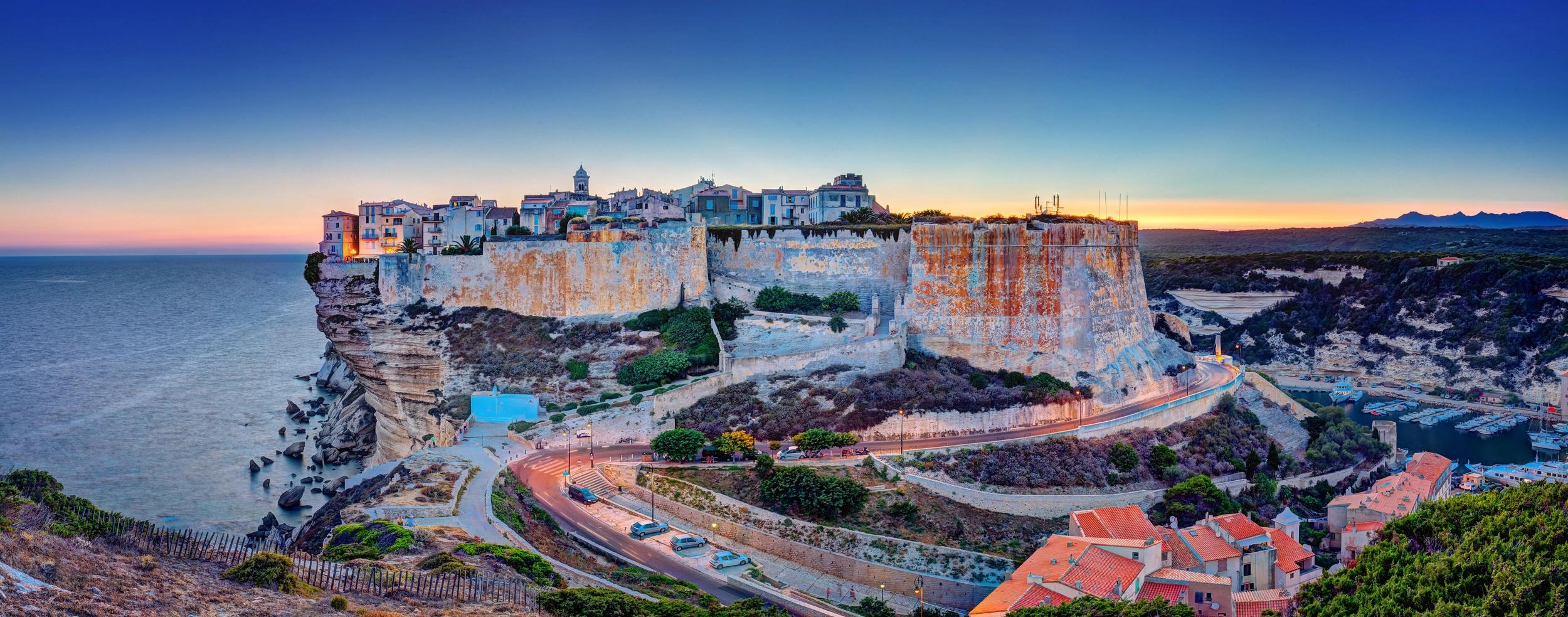 La belle ville de Bonifacio en Corse-du-Sud