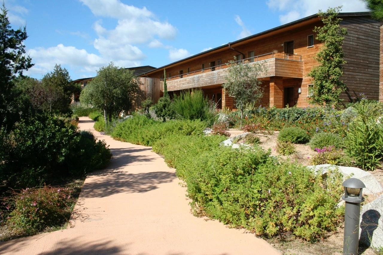 Belle villa ensoleillée pour votre location de vacances à Santa Giulia