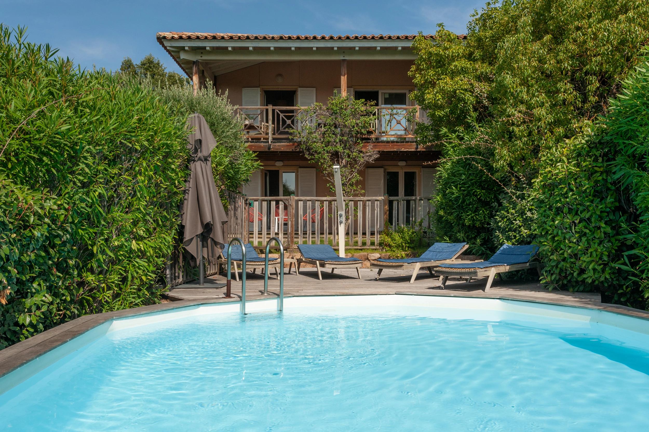 Grande maison avec piscine chauffée et privée à Santa Giulia